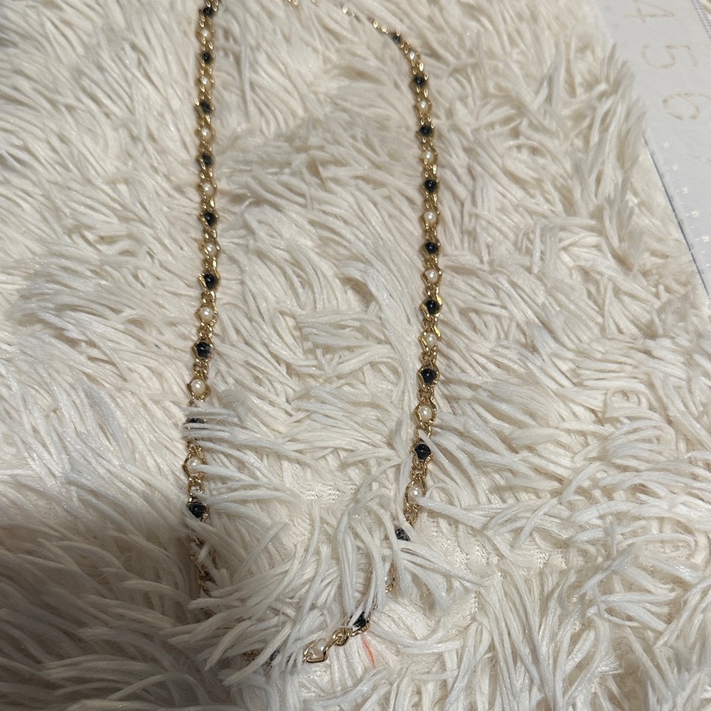 Vintage Elegant Gold and Black Beaded Necklace